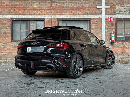 Audi RS3 Sportback 2.5 TFSI Quattro 400pk 2024 NIEUW-MODEL, NL-Kenteken