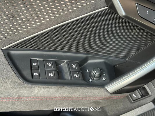 Audi RS3 Sportback 2.5 TFSI Quattro 400pk 2024 NIEUW-MODEL, NL-Kenteken