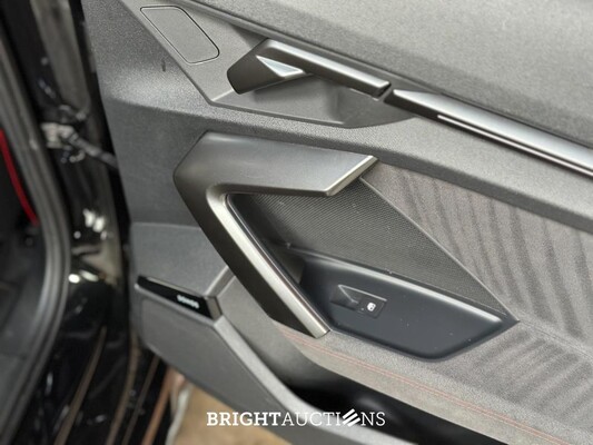Audi RS3 Sportback 2.5 TFSI Quattro 400pk 2024 NIEUW-MODEL, NL-Kenteken
