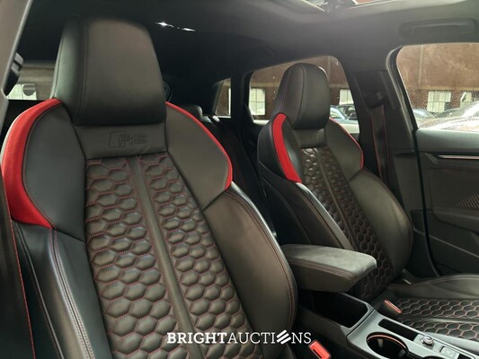 Audi RS3 Sportback 2.5 TFSI Quattro 400pk 2024 NIEUW-MODEL, NL-Kenteken