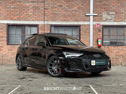 Audi RS3 Sportback 2.5 TFSI Quattro 400pk 2024 NIEUW-MODEL, NL-Kenteken