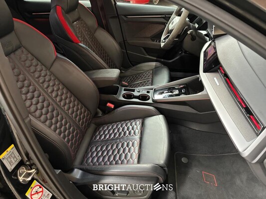 Audi RS3 Sportback 2.5 TFSI Quattro 400pk 2024 NIEUW-MODEL, NL-Kenteken
