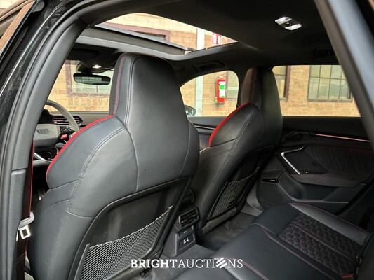 Audi RS3 Sportback 2.5 TFSI Quattro 400pk 2024 NIEUW-MODEL, NL-Kenteken