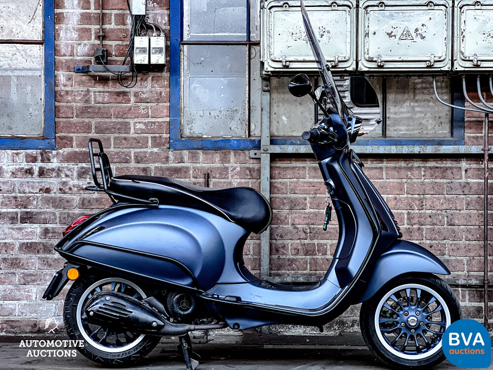 *Custom Color* Piaggio Vespa sprint 2016, DDH-40-D