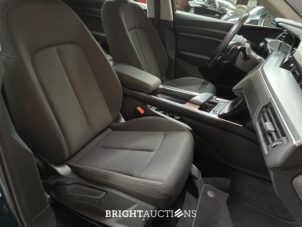 Audi E-tron Sportback 50 quattro edition 71 kWh 313pk 2020 (Origineel-NL), K-130-HS