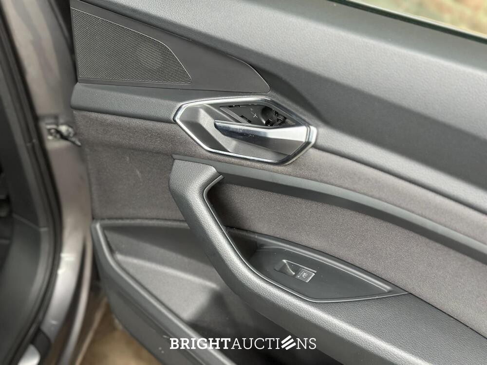 Audi E-tron 50 quattro Business edition 71 kWh 313pk 2020 (Origineel-NL+1e eigenaar), K-238-JJ