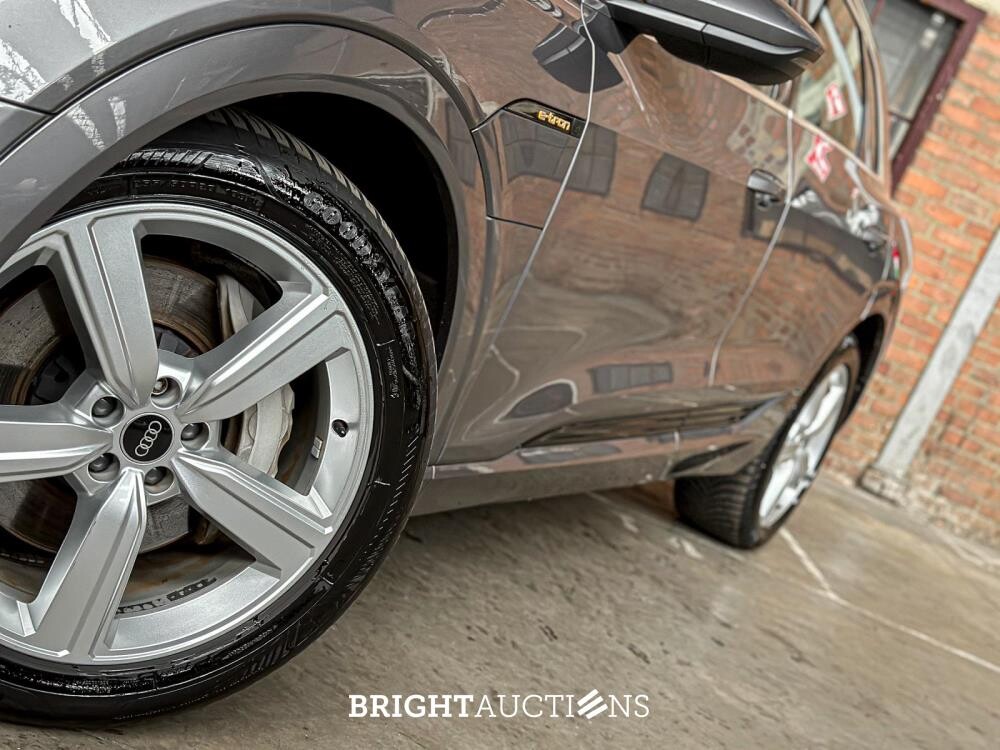 Audi E-tron 50 quattro Business edition 71 kWh 313pk 2020 (Origineel-NL+1e eigenaar), K-238-JJ