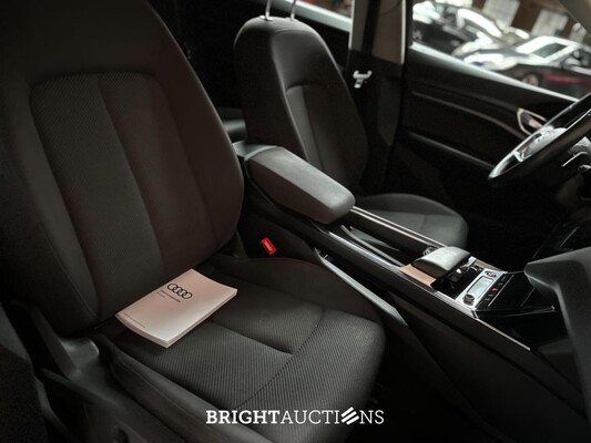 Audi E-tron 50 quattro Business edition 71 kWh 313pk 2020 (Origineel-NL+1e eigenaar), K-238-JJ