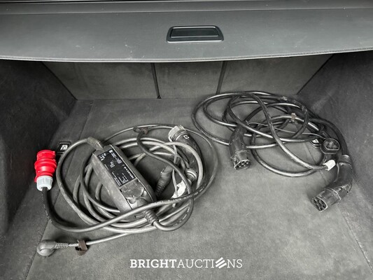 Audi E-tron 50 quattro Business edition 71 kWh 313pk 2020 (Origineel-NL+1e eigenaar), K-238-JJ