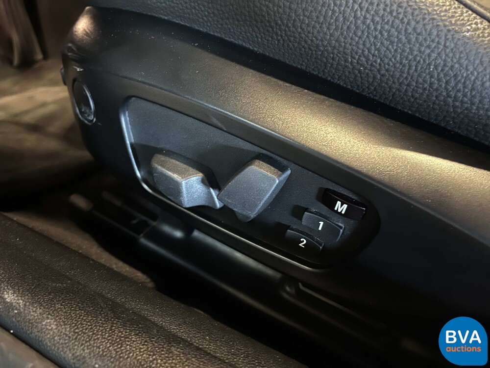 BMW 330i Coupe Automatik M-Paket 3er 272pk 2011 -Org. NL-, 79-RHP-1.