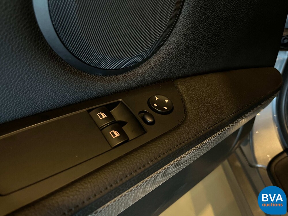 BMW 330i Coupe Automatik M-Paket 3er 272pk 2011 -Org. NL-, 79-RHP-1.