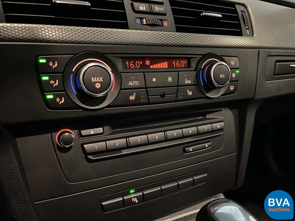 BMW 330i Coupe Automatik M-Paket 3er 272pk 2011 -Org. NL-, 79-RHP-1.