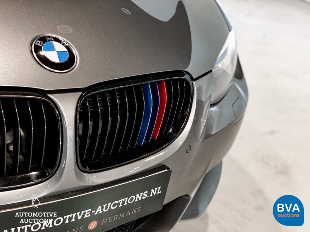 BMW 330i Coupe Automatik M-Paket 3er 272pk 2011 -Org. NL-, 79-RHP-1.