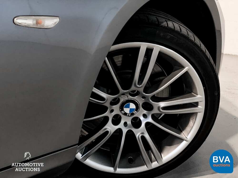 BMW 330i Coupe Automatik M-Paket 3er 272pk 2011 -Org. NL-, 79-RHP-1.