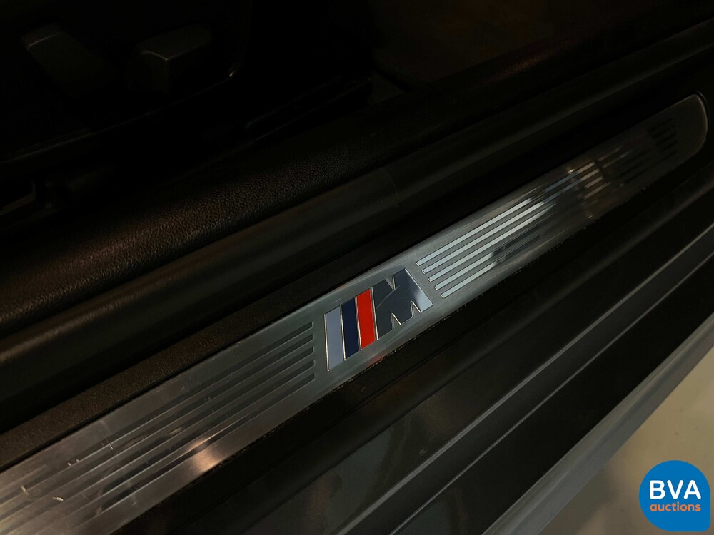 BMW 330i Coupe Automatik M-Paket 3er 272pk 2011 -Org. NL-, 79-RHP-1.