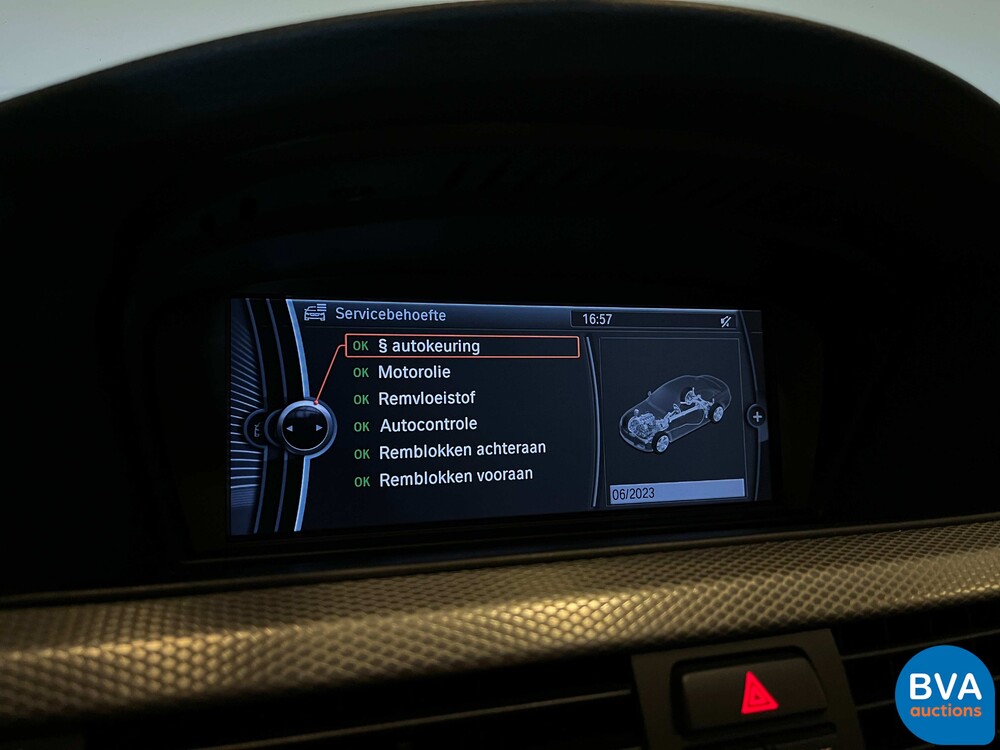 BMW 330i Coupe Automatik M-Paket 3er 272pk 2011 -Org. NL-, 79-RHP-1.