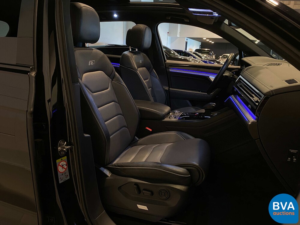 Volkswagen Touareg R-Line 286 PS 3.0TDI 2018 NEUES MODELL, XN-968-V.