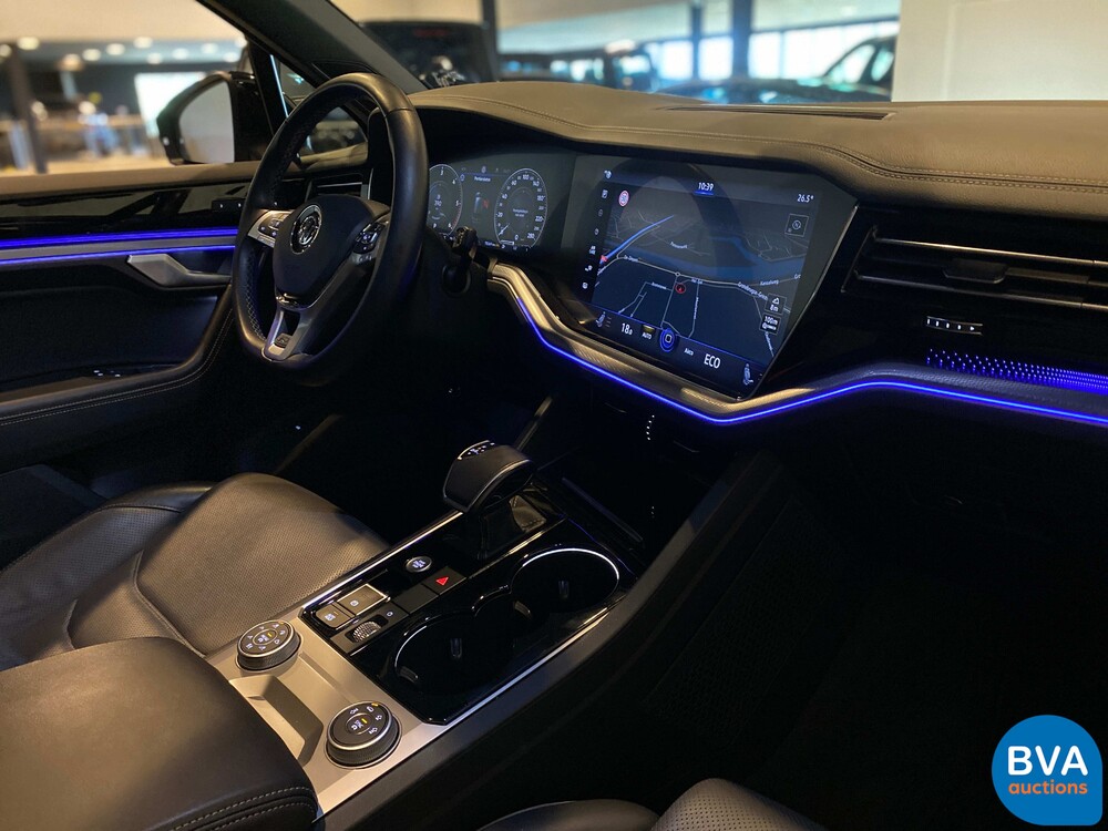 Volkswagen Touareg R-Line 286 PS 3.0TDI 2018 NEUES MODELL, XN-968-V.