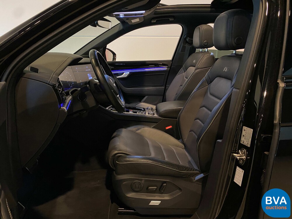 Volkswagen Touareg R-Line 286 PS 3.0TDI 2018 NEUES MODELL, XN-968-V.