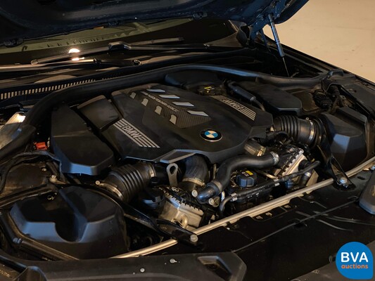 BMW M850i Coupé xDrive 530 PS 4.4 V8 2019 8er VOLLKARBON M-Performance.