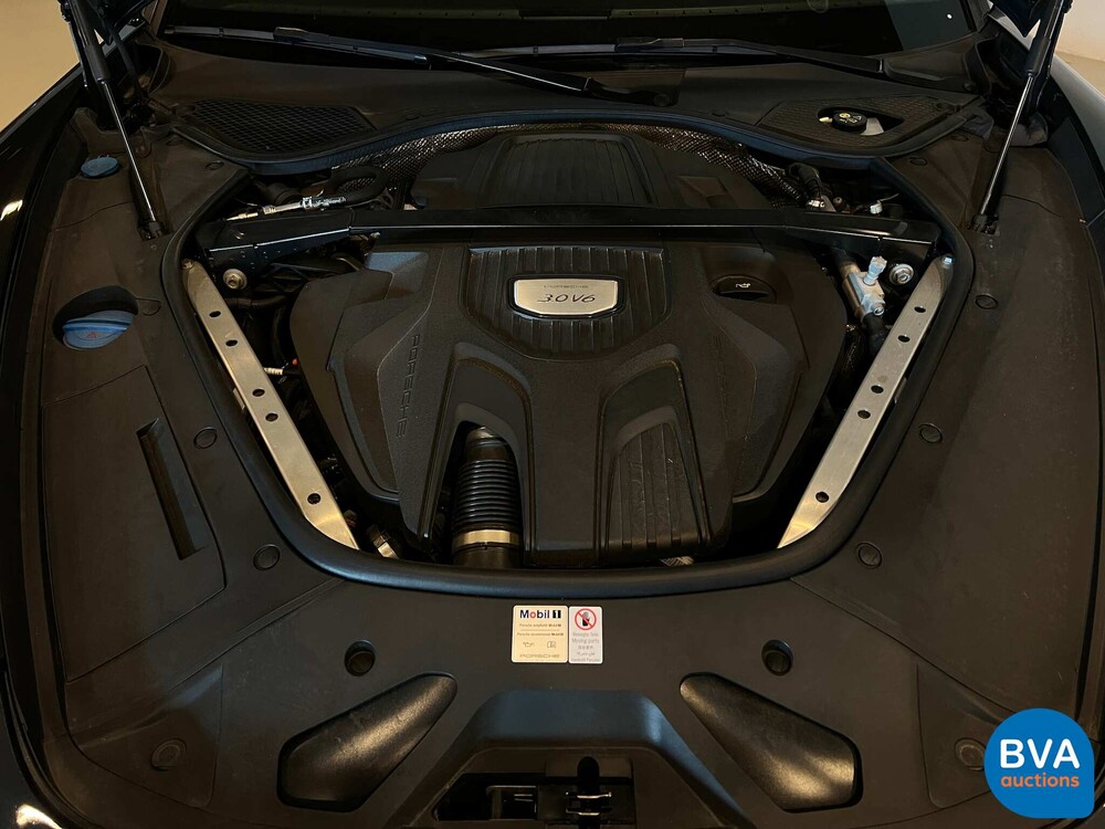 Porsche Panamera 4 Sport Turismo 3.0 330PS 2018 -Org. NL-, SL-935-G.