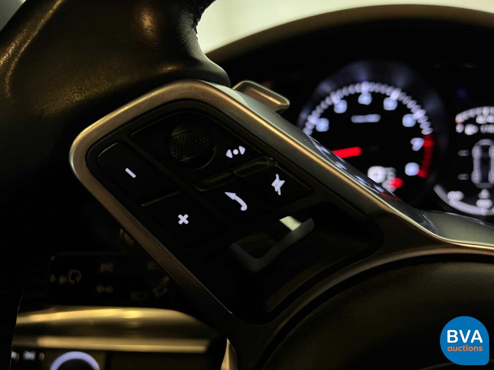 Porsche Panamera 4 Sport Turismo 3.0 330PS 2018 -Org. NL-, SL-935-G.