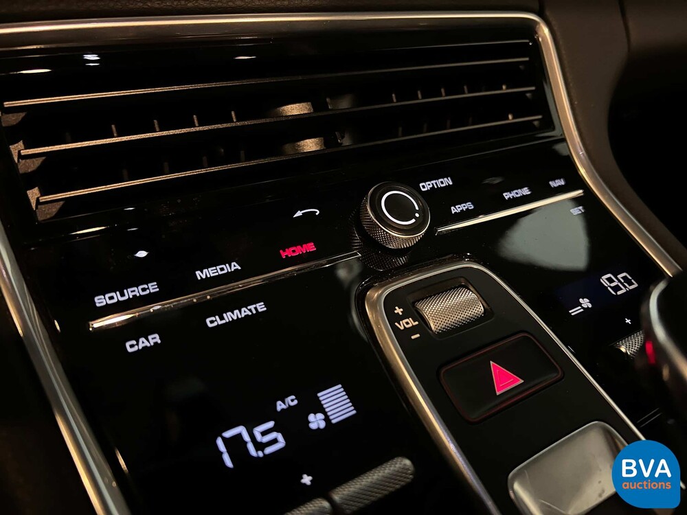 Porsche Panamera 4 Sport Turismo 3.0 330PS 2018 -Org. NL-, SL-935-G.
