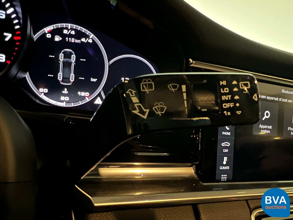 Porsche Panamera 4 Sport Turismo 3.0 330PS 2018 -Org. NL-, SL-935-G.