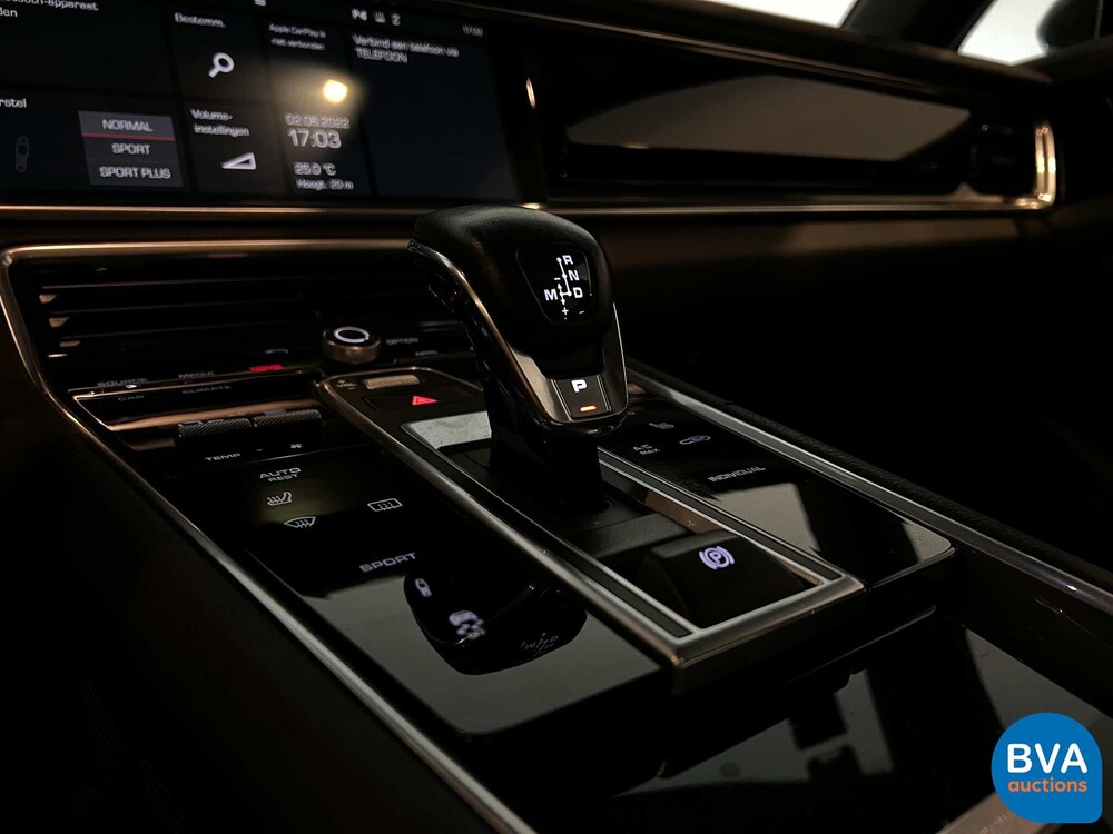 Porsche Panamera 4 Sport Turismo 3.0 330PS 2018 -Org. NL-, SL-935-G.