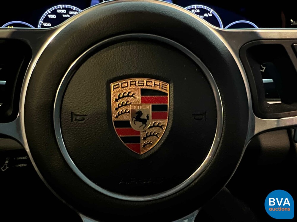 Porsche Panamera 4 Sport Turismo 3.0 330PS 2018 -Org. NL-, SL-935-G.