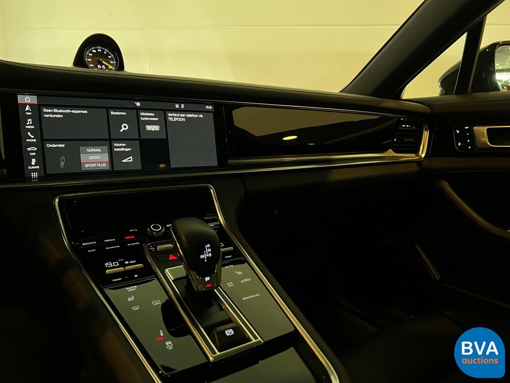Porsche Panamera 4 Sport Turismo E-Hybrid SportChrono 462pk 2017 Plug-In Hybrid NW MODELL.