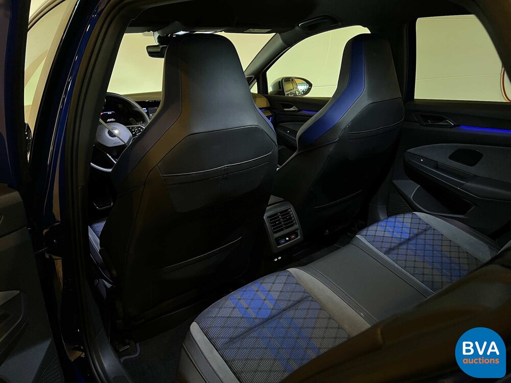 VW Golf R2.0 4Motion -NW-MODELL- 320PS Golf VIII 2021 -GARANTIE-.