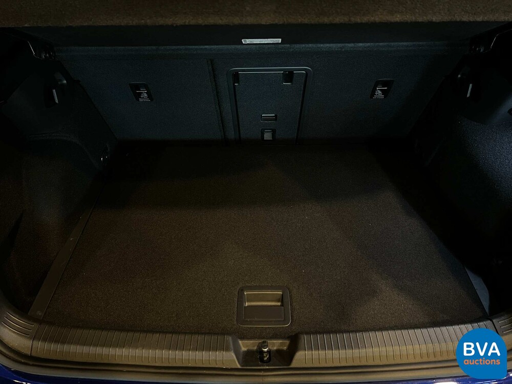 VW Golf R2.0 4Motion -NW-MODELL- 320PS Golf VIII 2021 -GARANTIE-.