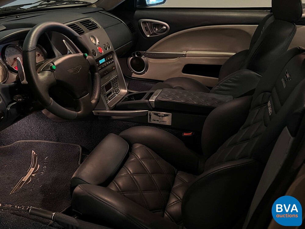 Aston Martin Vanquish 5.9 V12 466 PS 2003.