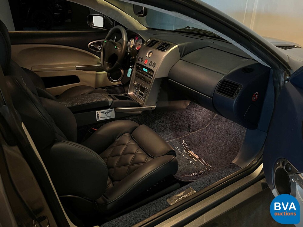 Aston Martin Vanquish 5.9 V12 466 PS 2003.