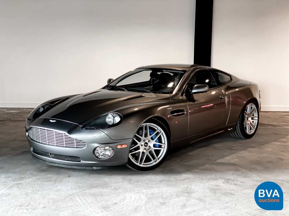 Aston Martin Vanquish 5.9 V12 466 PS 2003.