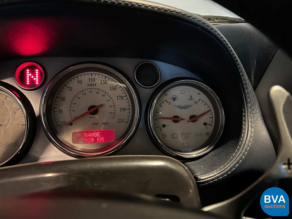 Aston Martin Vanquish 5.9 V12 466 PS 2003.