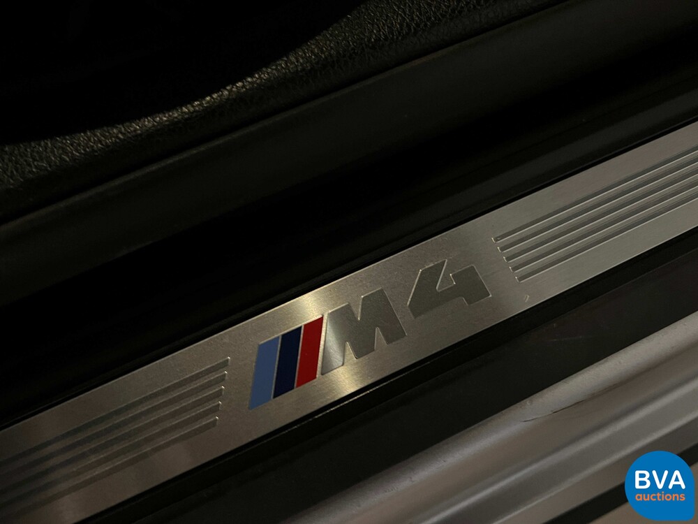 BMW M4 Competition Coupé 450 PS M-Performance 4er, P-767-SK.