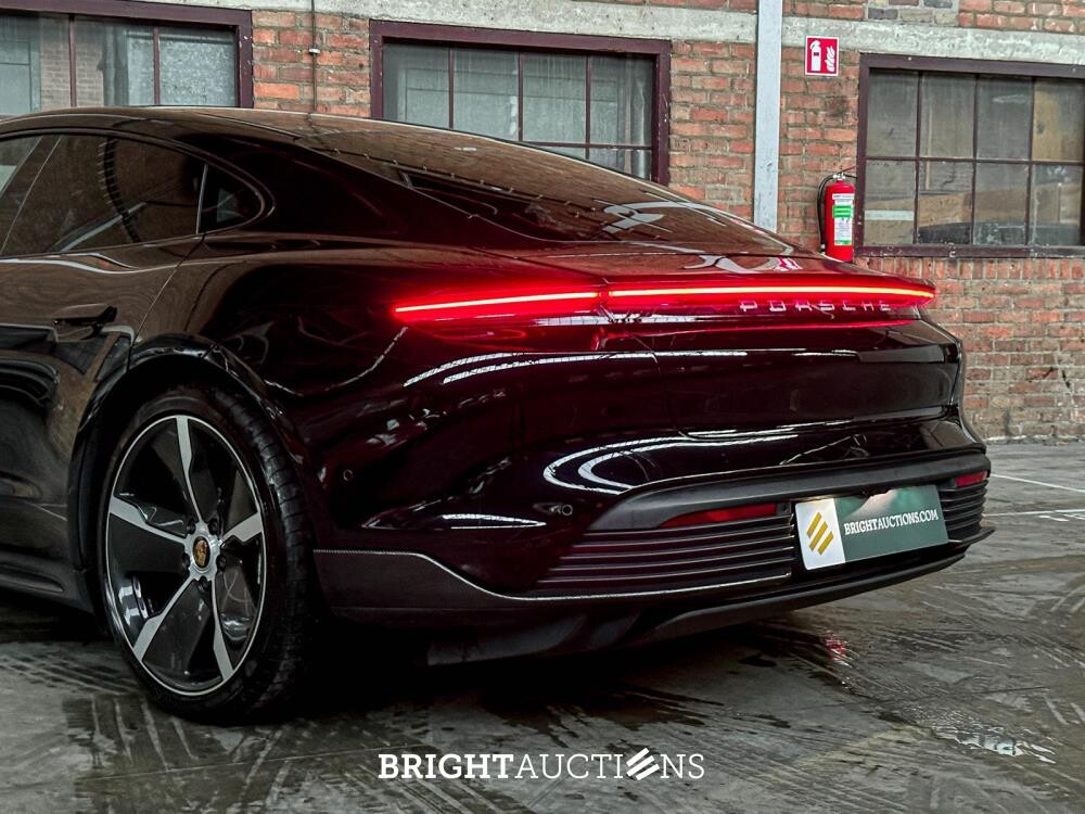Porsche Taycan Turbo S 93 kWh 952pk 2020 Sport-Chrono