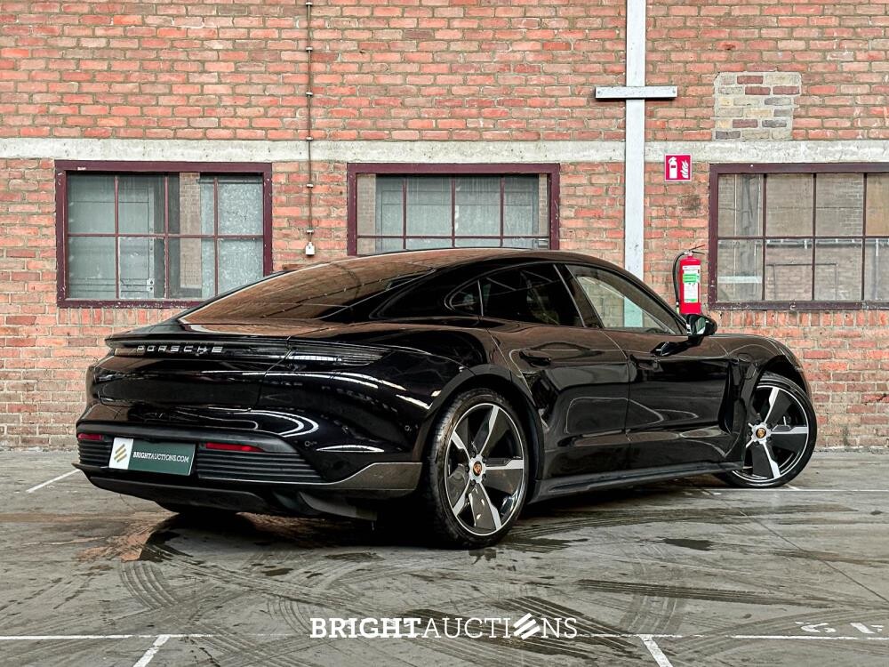 Porsche Taycan Turbo S 93 kWh 952pk 2020 Sport-Chrono