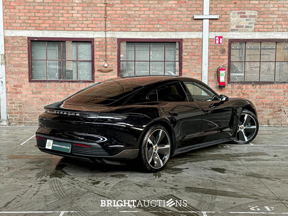 Porsche Taycan Turbo S 93 kWh 952pk 2020 Sport-Chrono