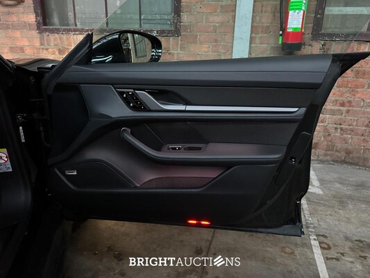 Porsche Taycan Turbo S 93 kWh 952pk 2020 Sport-Chrono