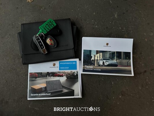 Porsche Taycan Turbo S 93 kWh 952pk 2020 Sport-Chrono