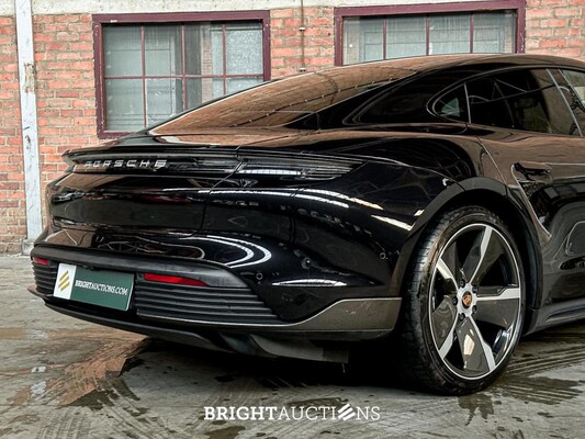 Porsche Taycan Turbo S 93 kWh 952pk 2020 Sport-Chrono