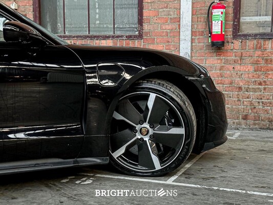 Porsche Taycan Turbo S 93 kWh 952pk 2020 Sport-Chrono