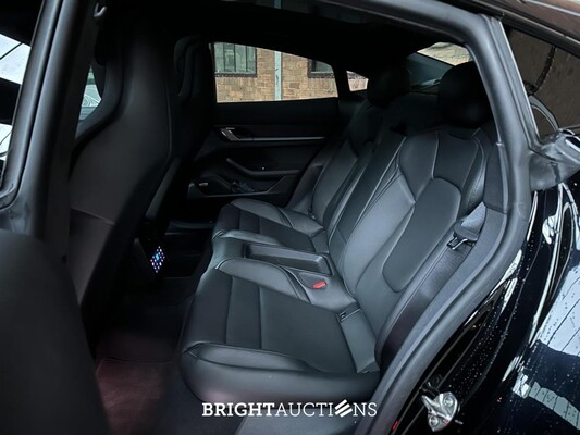 Porsche Taycan Turbo S 93 kWh 952pk 2020 Sport-Chrono