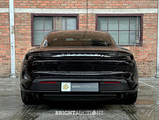 Porsche Taycan Turbo S 93 kWh 952pk 2020 Sport-Chrono