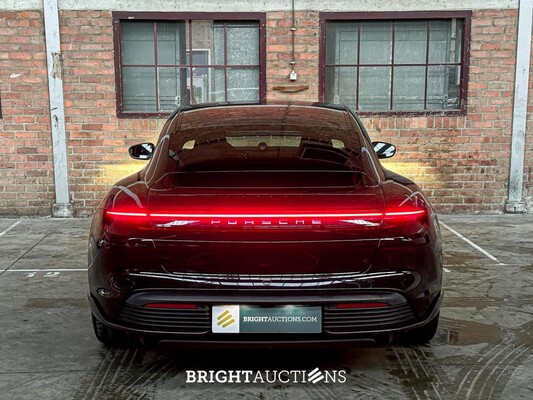 Porsche Taycan Turbo S 93 kWh 952pk 2020 Sport-Chrono