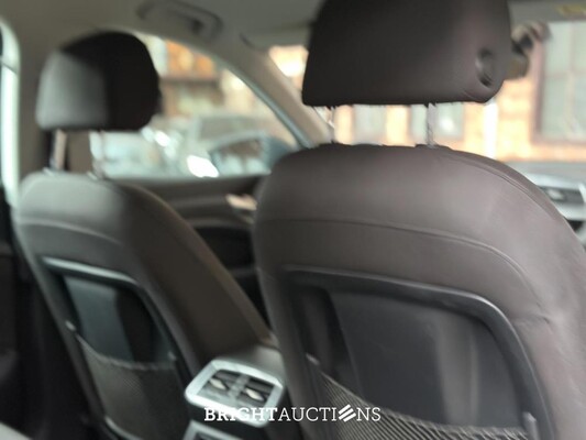 Audi E-tron 50 quattro Business edition 71 kWh 313pk 2020 (Origineel-NL+ 1e eigenaar), J-695-PX