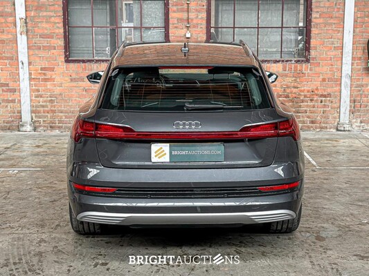 Audi E-tron 50 quattro Business edition 71 kWh 313pk 2020 (Origineel-NL+ 1e eigenaar), J-695-PX